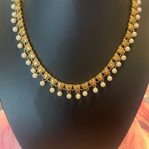 Avon short necklace tone gold